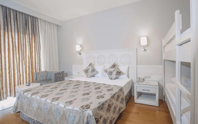 Bunkbed Room Land View