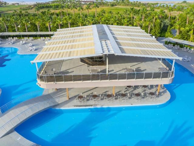 Pool Bar