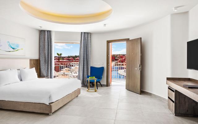 Standard Pool View Room 