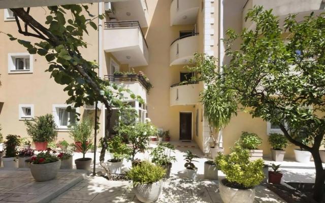 Salus apartments