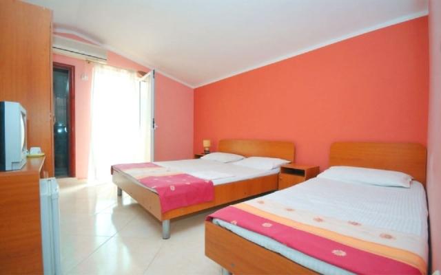 Double room with extra bed
