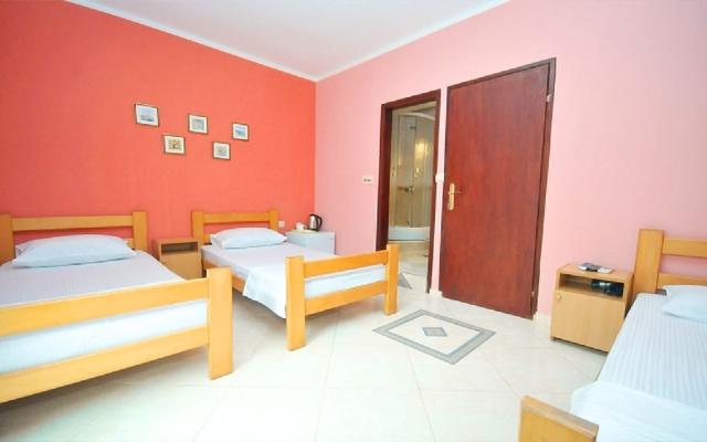 Double room with extra bed
