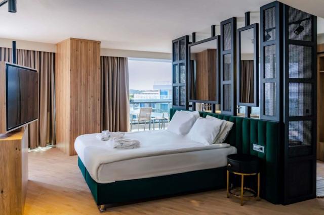 Alarcha Suite Sea View