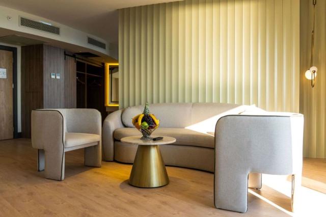 Alarcha Suite Sea View