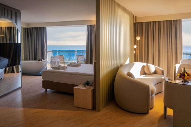Alarcha Suite Sea View