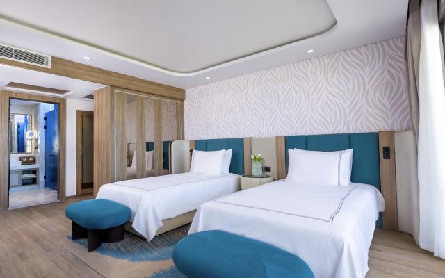 Superior Room Beach Side 