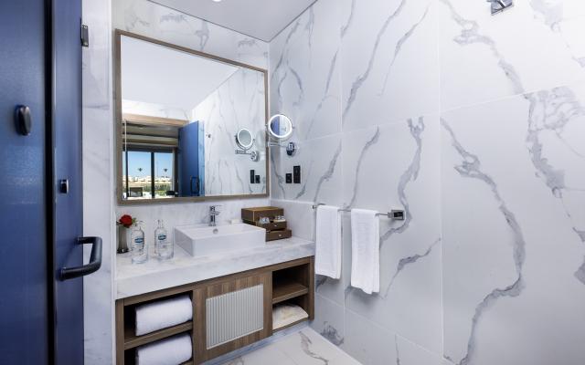 Superior Room Beach Side 