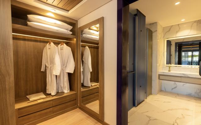 Deluxe Room Beach side 