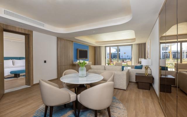 Executive Suite Beach Side