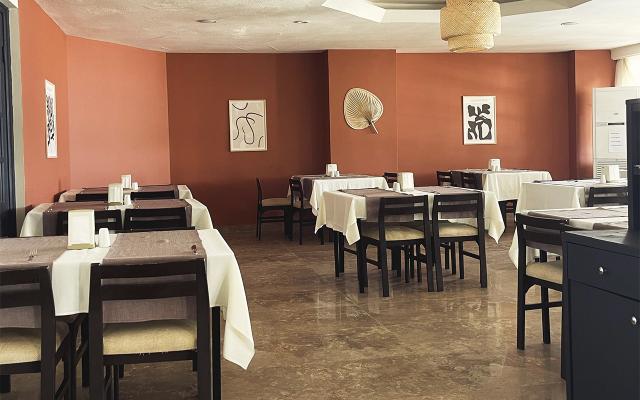 Anitas Beach Club