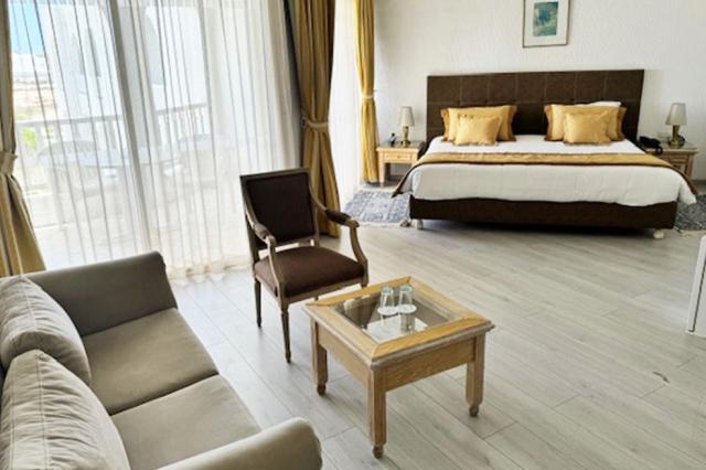 Junior Suite Side Sea View Room