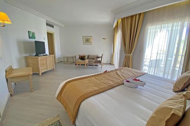 Junior Suite Side Sea View Room
