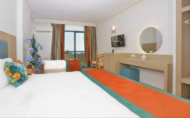 Standard Room Land View