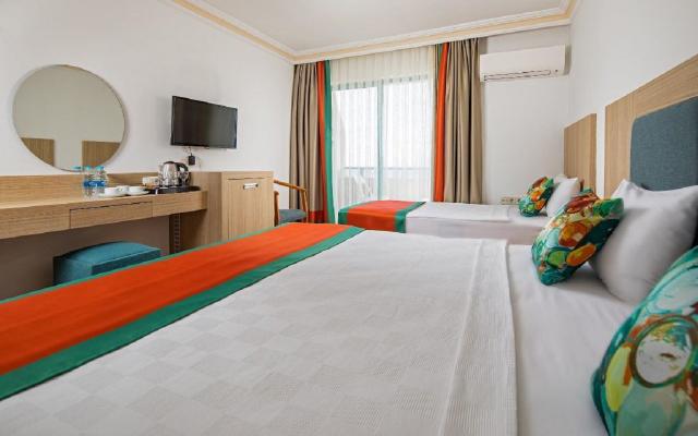  Large Room Sea View