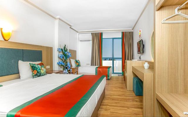 Family Connection Room Land View