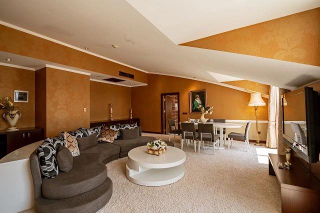 King Suite