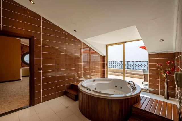 King Suite