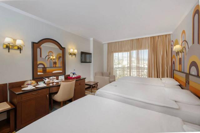 Deluxe Room City View