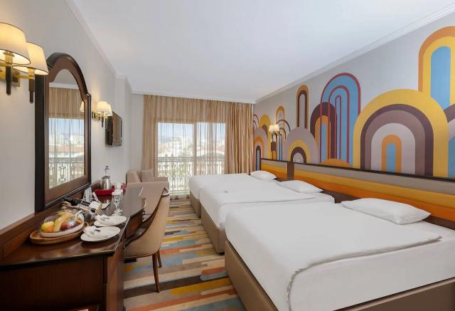 Comfort Room City View