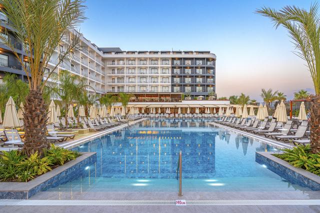 Vox Maris Resort