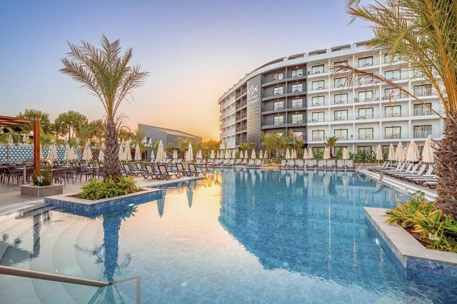 Vox Maris Resort