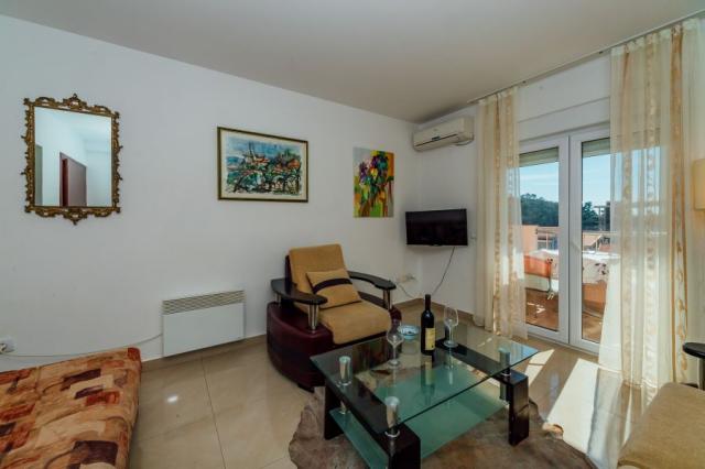 1 Bedroom Apartment 04