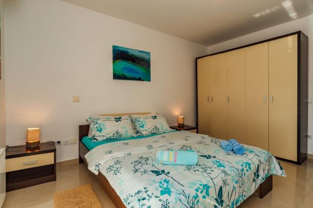 1 Bedroom Apartment 04