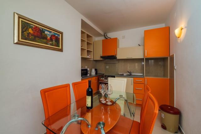2 Bedroom Apartment 04+1