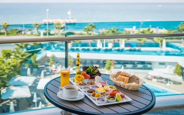 Sunprime C-Lounge