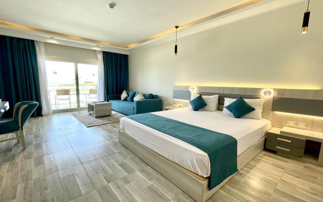 Premium Room Side Sea View
