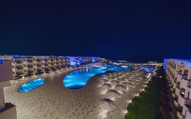 Sirena Beach Resort & Spa