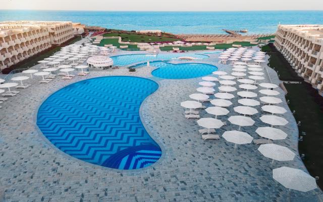 Sirena Beach Resort & Spa