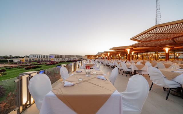 Sirena Beach Resort & Spa