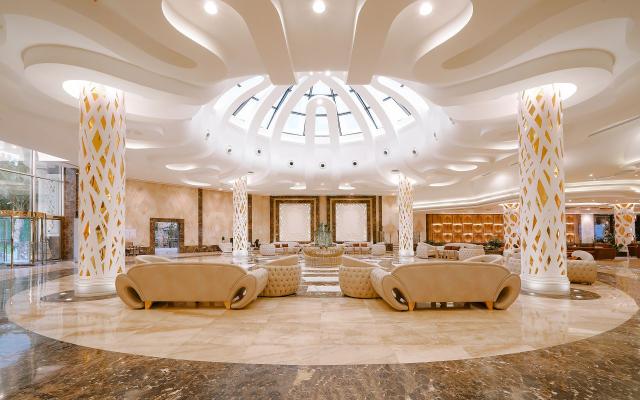 Sirena Beach Resort & Spa