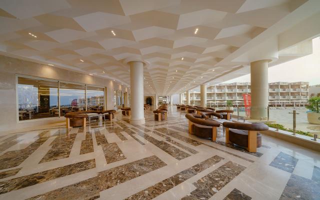 Sirena Beach Resort & Spa