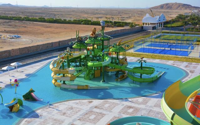 Sirena Beach Resort & Spa