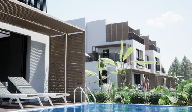 Family Swim Up Room