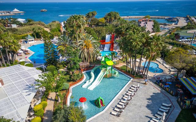 Q Aventura Park