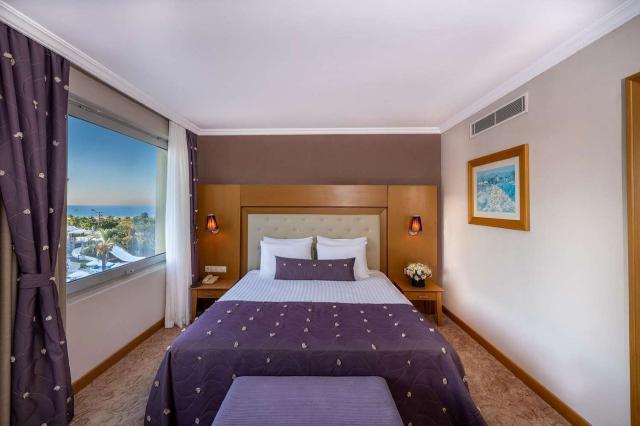 Suite Room Mainbuilding