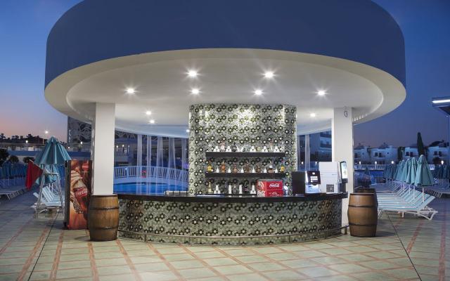 Granada Luxury Beach