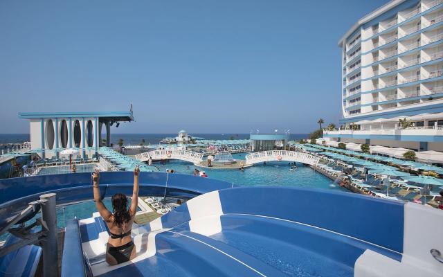 Granada Luxury Beach