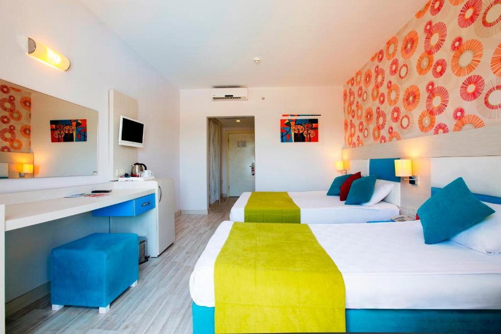 Superior Room Land View