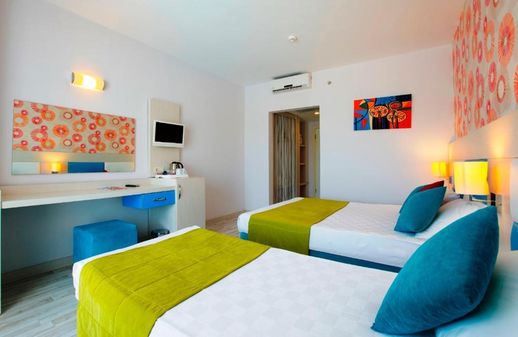 Economy Room