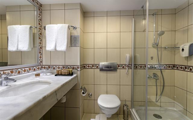 Mainbuilding STD Room