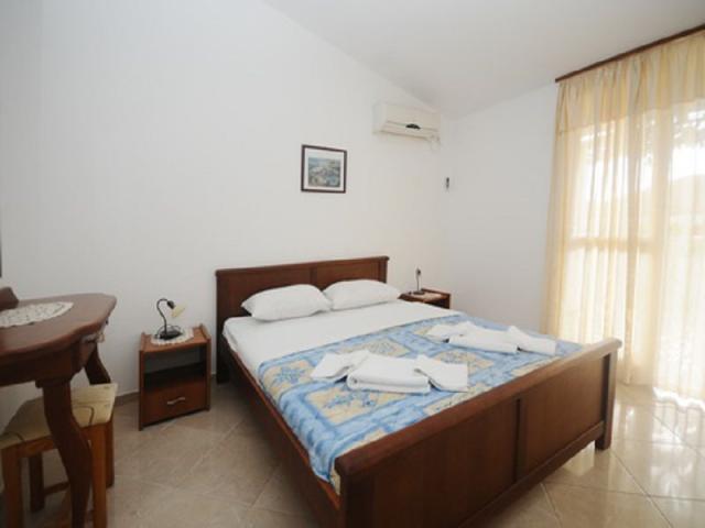 Apartment 04