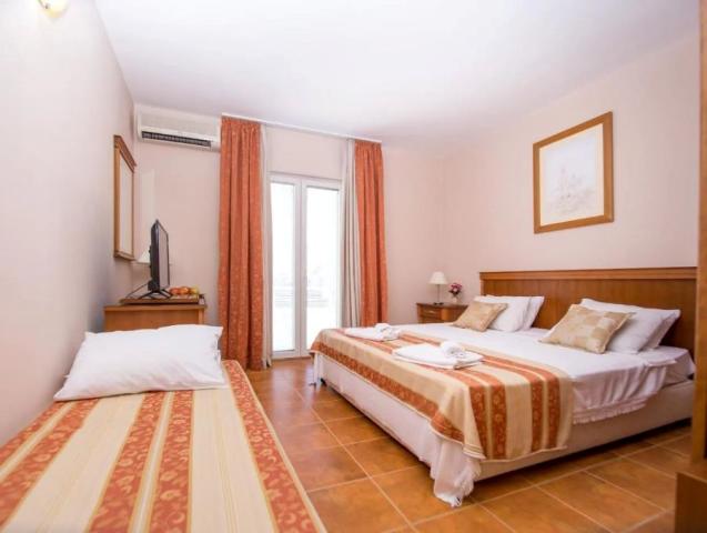 Dbl - Extra Bed