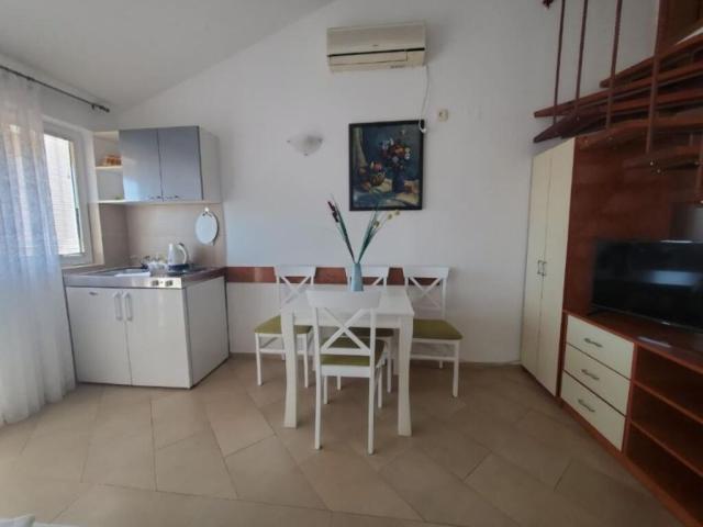Apartment 04
