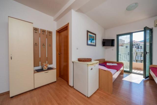 1 Bedroom Apartment 03+1