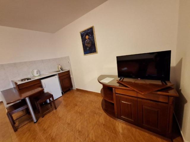Studio 03
