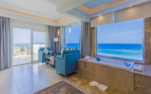 Panorama Suite (Adult Only+16)